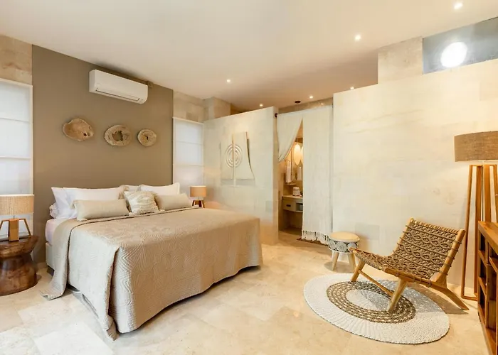 Villa La Bohemia - 2br Riverside With Two-tiered Waterfall Pool Fast Wi-fi