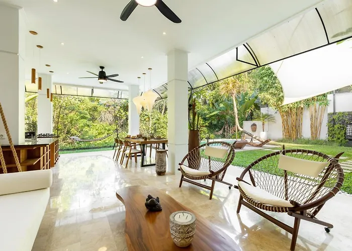 La Bohemia - 2br Riverside With Two-tiered Waterfall Pool Fast Wi-fi Ubud
