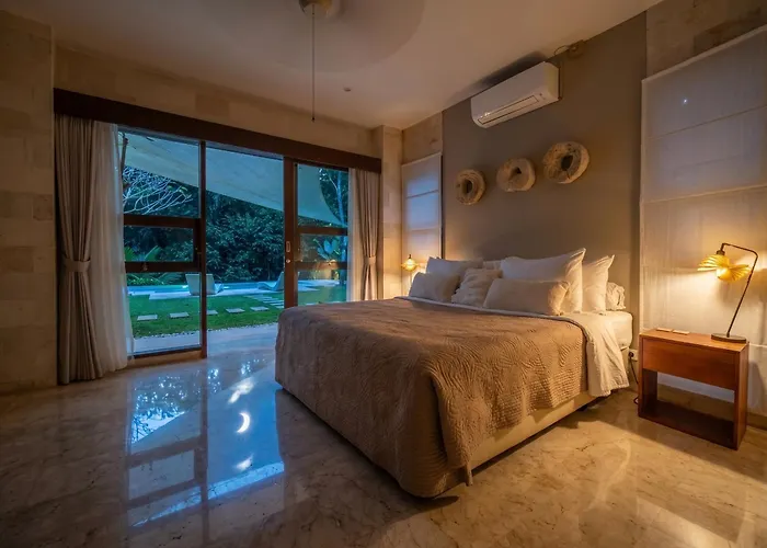 Villa La Bohemia - 2br Riverside With Two-tiered Waterfall Pool Fast Wi-fi Ubud