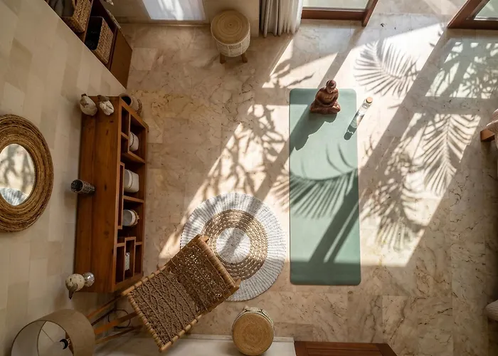 Villa La Bohemia - 2br Riverside With Two-tiered Waterfall Pool Fast Wi-fi