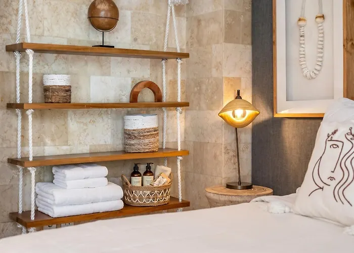 La Bohemia - 2br Riverside With Two-tiered Waterfall Pool Fast Wi-fi Villa *