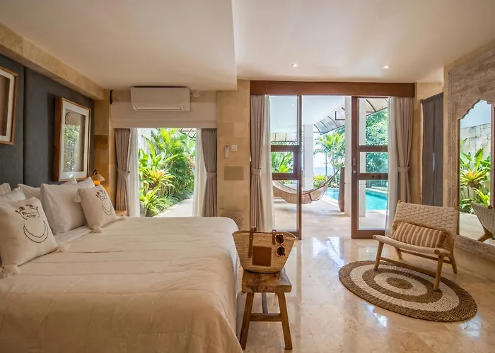 Villa La Bohemia - 2br Riverside With Two-tiered Waterfall Pool Fast Wi-fi Ubud
