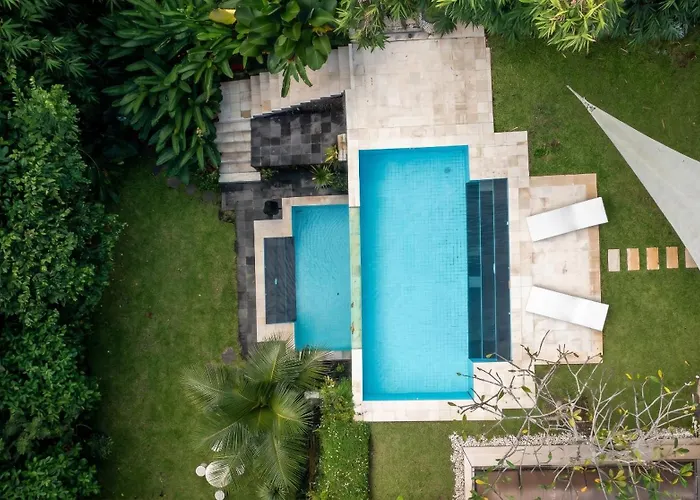 La Bohemia - 2br Riverside With Two-tiered Waterfall Pool Fast Wi-fi Villa