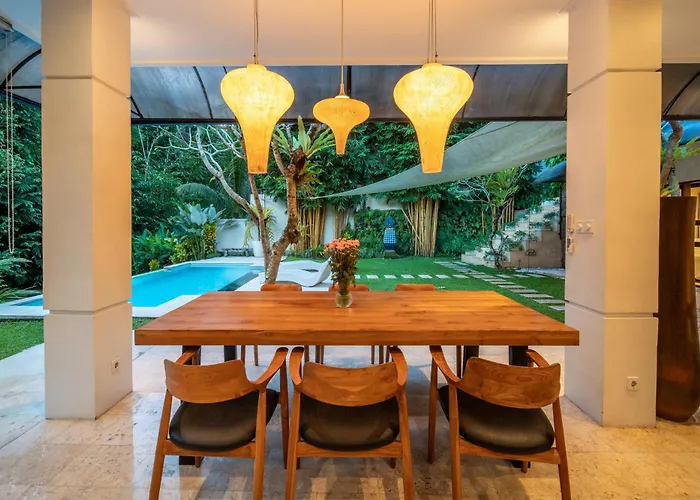 La Bohemia - 2br Riverside With Two-tiered Waterfall Pool Fast Wi-fi Villa