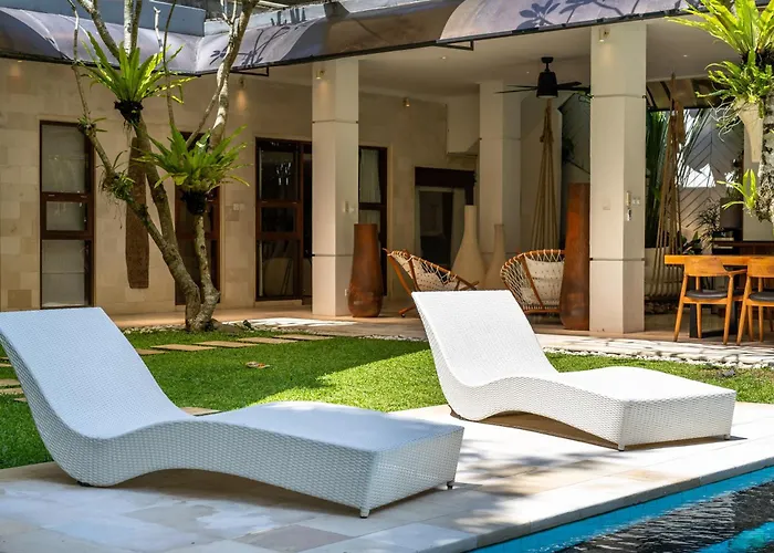 La Bohemia - 2br Riverside With Two-tiered Waterfall Pool Fast Wi-fi