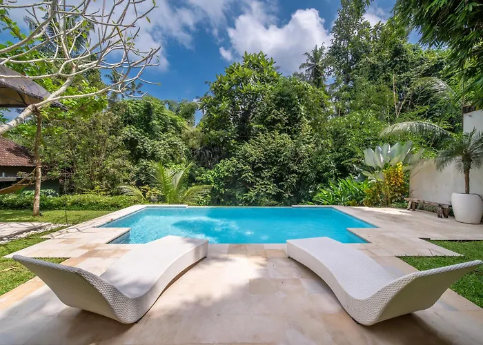 La Bohemia - 2br Riverside With Two-tiered Waterfall Pool Fast Wi-fi