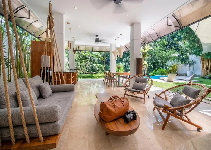 Villa La Bohemia - 2br Riverside With Two-tiered Waterfall Pool Fast Wi-fi *