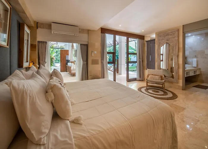 La Bohemia - 2br Riverside With Two-tiered Waterfall Pool Fast Wi-fi Villa
