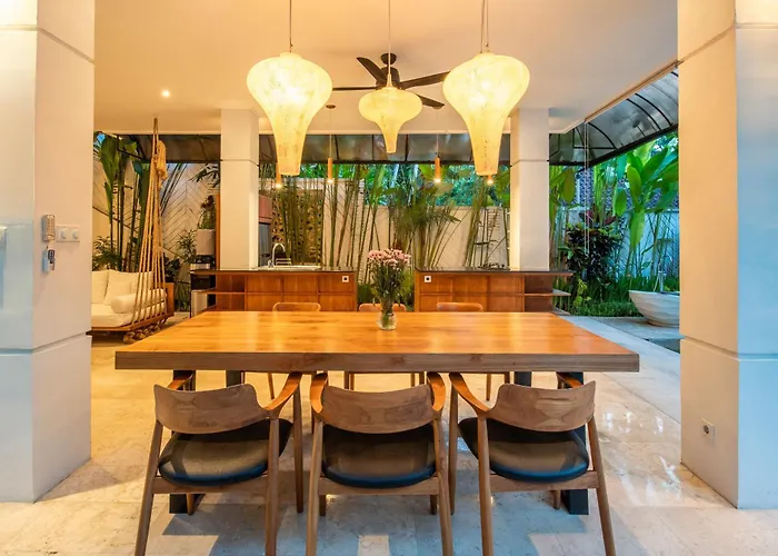 La Bohemia - 2br Riverside With Two-tiered Waterfall Pool Fast Wi-fi *