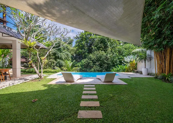 Villa La Bohemia - 2br Riverside With Two-tiered Waterfall Pool Fast Wi-fi *